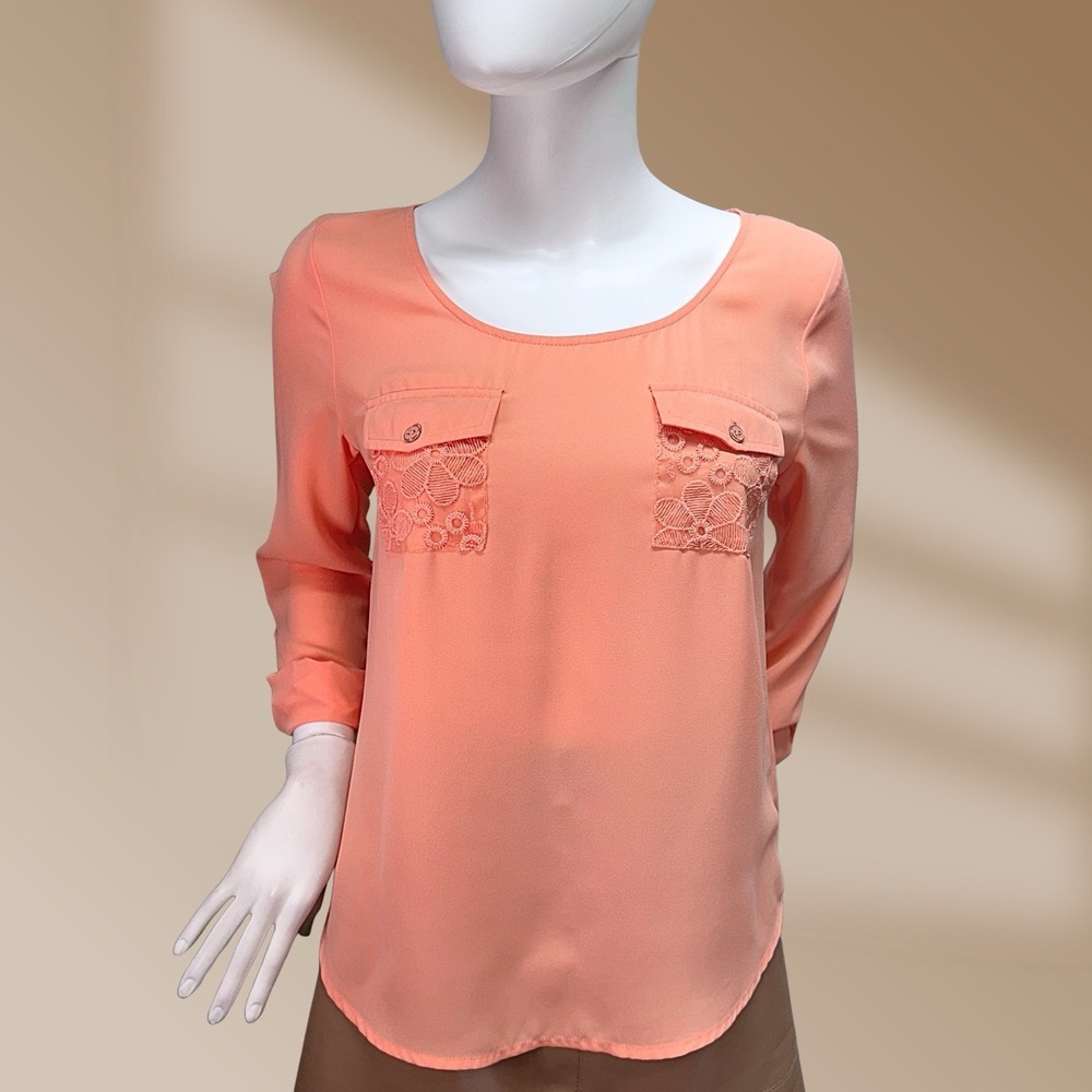 MINE Ladies Beautiful Melon Color Tab Sleeve Blouse Top Lace Detail Sz S NWOT